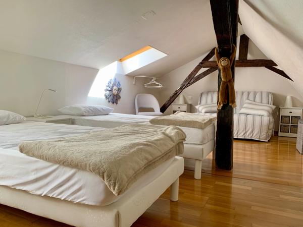 Bergerac Pécharmant – Maison en pierre avec piscine et jardin facile d’entretien