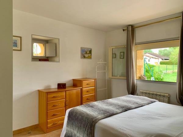 Bergerac Pécharmant – Maison en pierre avec piscine et jardin facile d’entretien