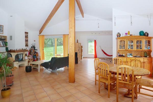 Maison plain-pied de 2005, 3/4 chambres, garage sur terrain 5400m2
