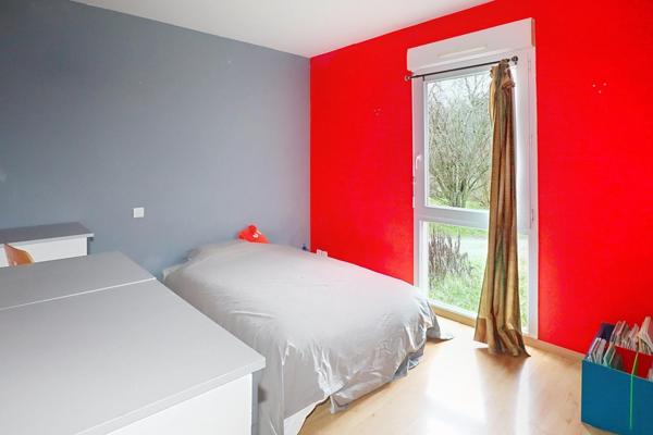 Maison plain-pied de 2005, 3/4 chambres, garage sur terrain 5400m2