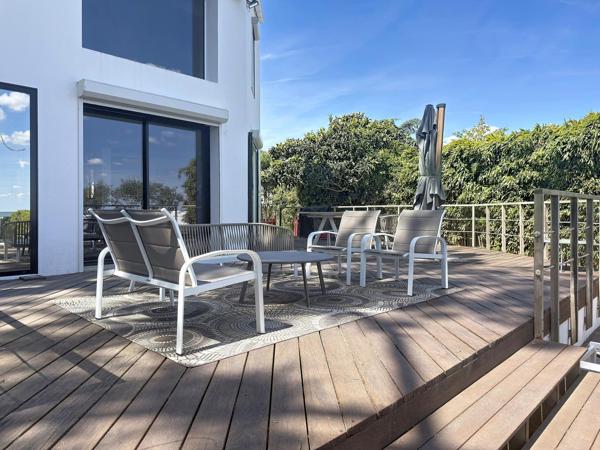 VILLA D’EXCEPTION AVEC VUE MER PANORAMIQUE, 4 CHAMBRES, PISCINE ET GARAGE