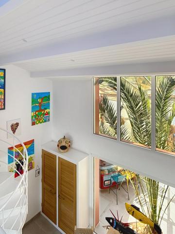 VILLA D’EXCEPTION AVEC VUE MER PANORAMIQUE, 4 CHAMBRES, PISCINE ET GARAGE
