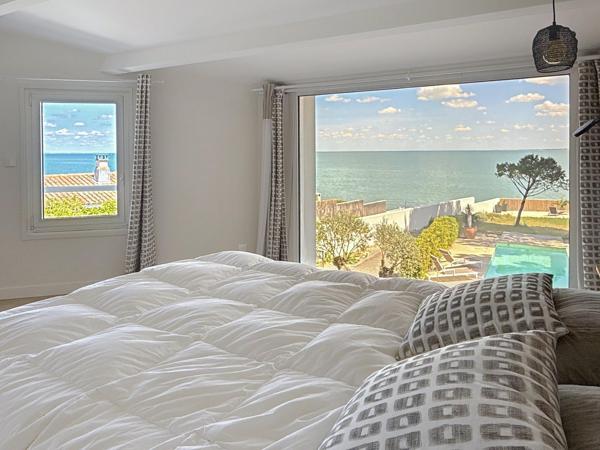 VILLA D’EXCEPTION AVEC VUE MER PANORAMIQUE, 4 CHAMBRES, PISCINE ET GARAGE