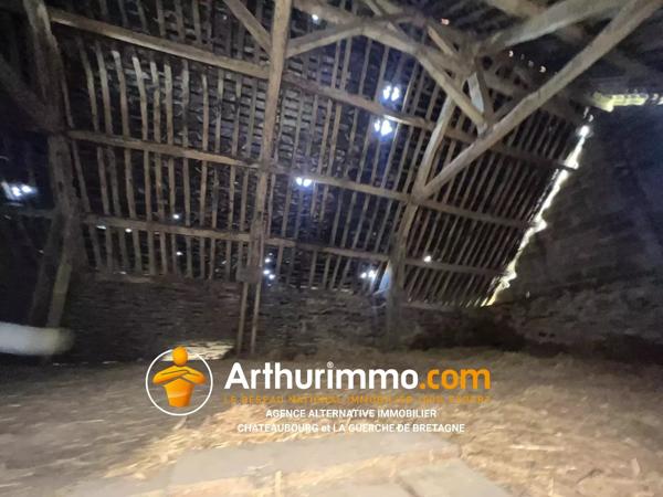 Vente                                                      Ferme
                        
                     5 pièces                      135 m2                     à Saint-Didier