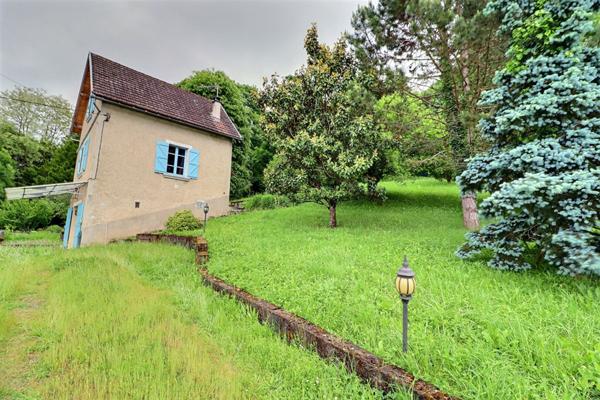 Exclusivité-Idéalement située, centre de Figeac à pieds en 10 minutes!