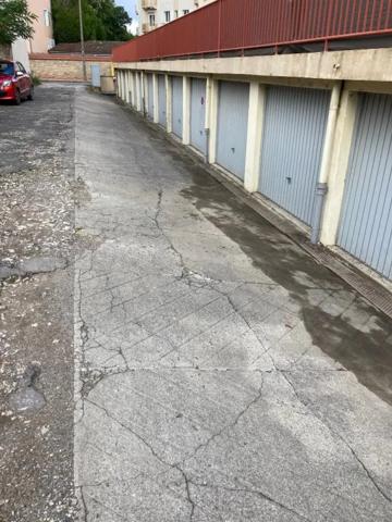 Parking / Box à louer à Dijon (21000)
