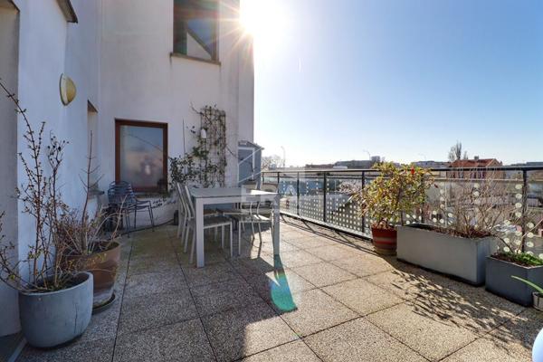 Duplex d'exception au dernier étage, Vue canal, terrasses et prestations haut de gamme