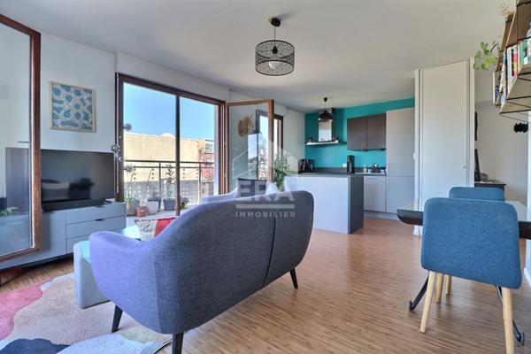 Duplex d'exception au dernier étage, Vue canal, terrasses et prestations haut de gamme