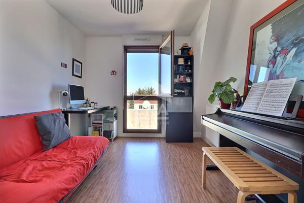 Duplex d'exception au dernier étage, Vue canal, terrasses et prestations haut de gamme