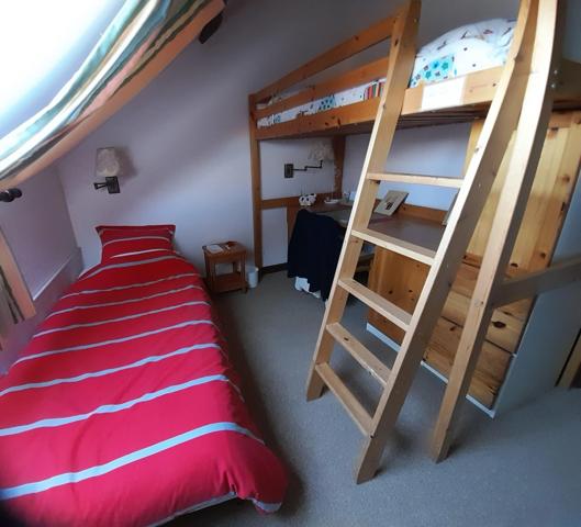 A 25 mn d'AUTUN - à ARLEUF (58) Maison de caractère avec garage et cour.