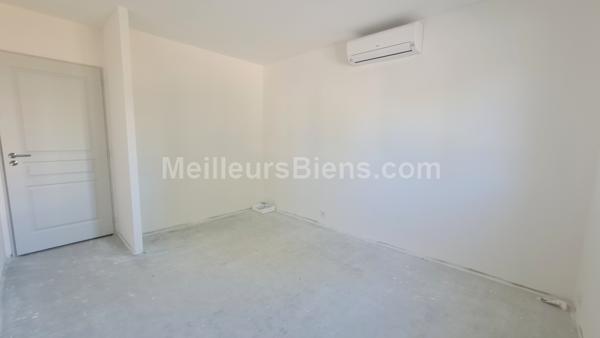 MAISON NEUVE SUR SEMI NIVEAU