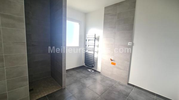 MAISON NEUVE SUR SEMI NIVEAU