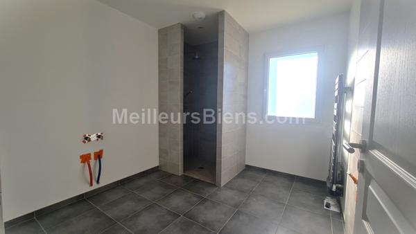 MAISON NEUVE SUR SEMI NIVEAU