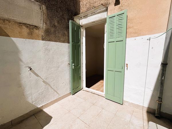 Maison de village à Lambesc avec terrasse