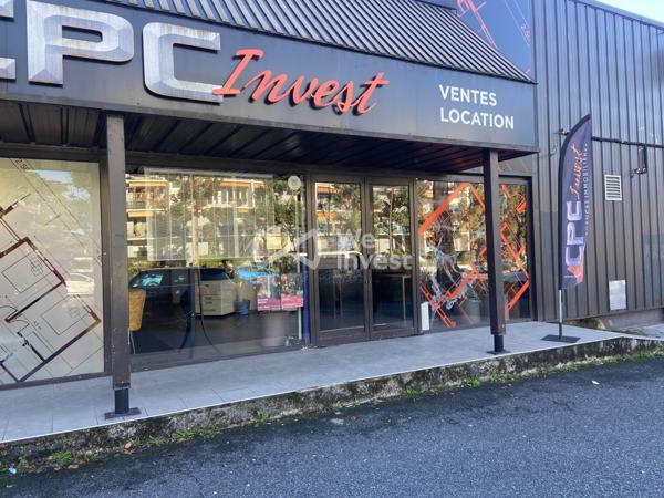 Centre ville, local commercial loué. Bonne rentabilité.