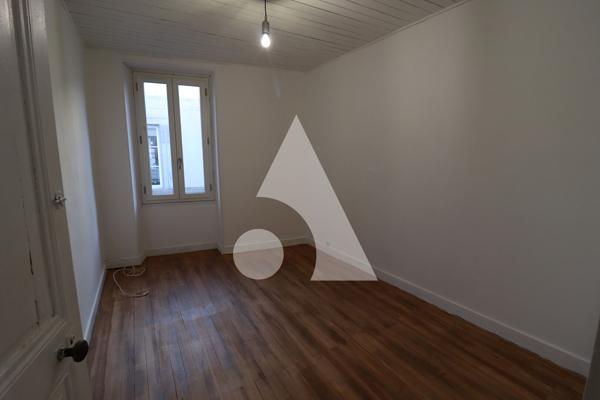 Immeuble 10 pièces 180 m2
