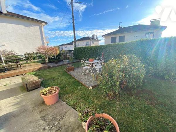 A vendre à Pleaux, au coeur d'un lotissement verdoyant, à proximité immédiate des commerces et ...