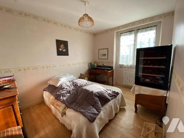 A vendre à Pleaux, au coeur d'un lotissement verdoyant, à proximité immédiate des commerces et ...