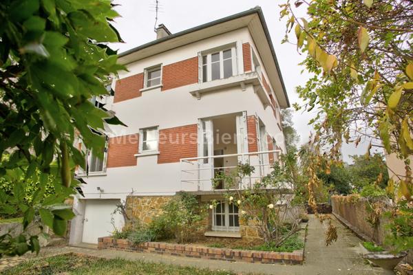 Calme et lumière pour cette maison1950 de 115m2  avec vue sur Paris