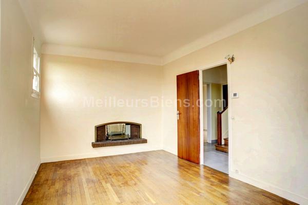 Calme et lumière pour cette maison1950 de 115m2  avec vue sur Paris