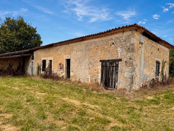 Au coeur de la campagne charentaise, un havre de paix à réinventer