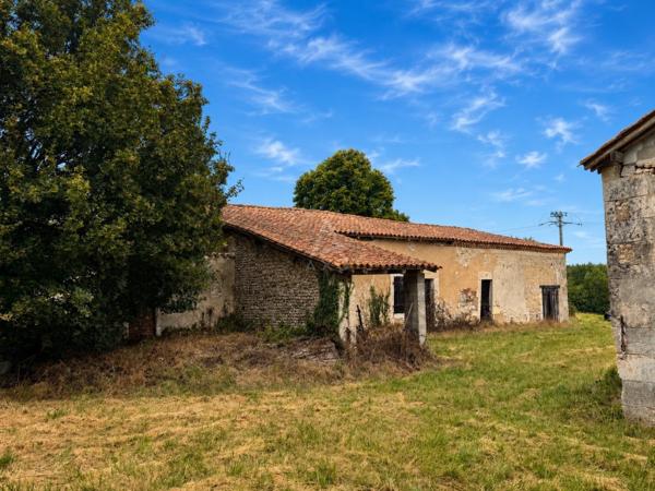 Au coeur de la campagne charentaise, un havre de paix à réinventer