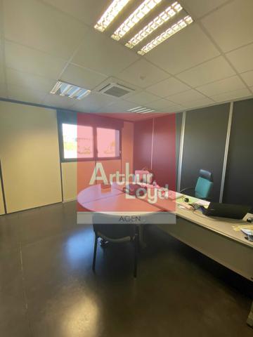 Local commercial de grande surface à vendre avec foncier important et potentiel de division
