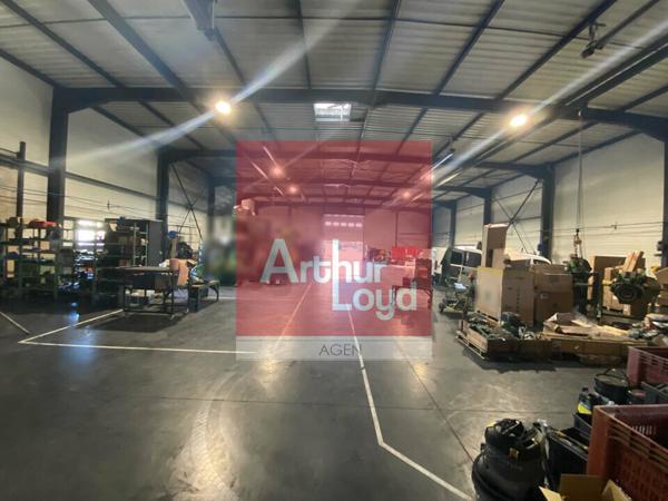 Local commercial de grande surface à vendre avec foncier important et potentiel de division