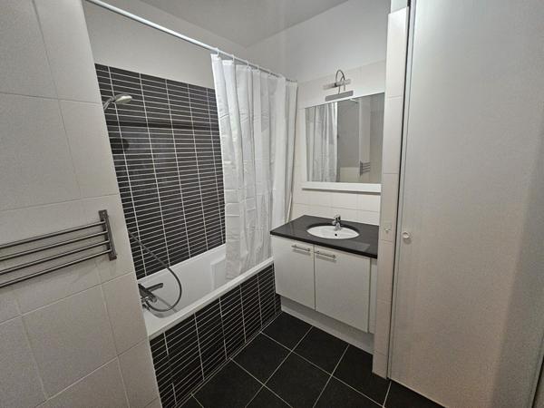 Appartement Charenton Le Pont 2 pièce(s) 39.8 m2