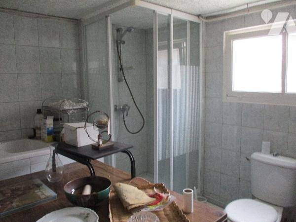 Maison sur sous-sol, proche centre-ville