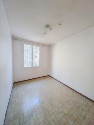 Charmante maison à rafraichir avec jardin arboré