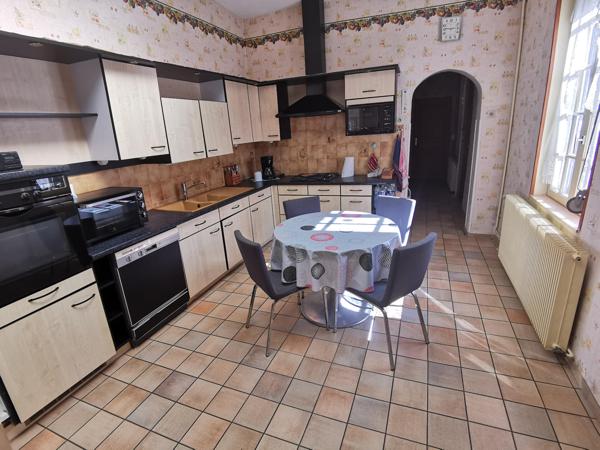 BELLE MAISON SEMI-INDIVDUELLE 142 M2 JARDIN GARAGE QUARTIER SAINT-ROCH