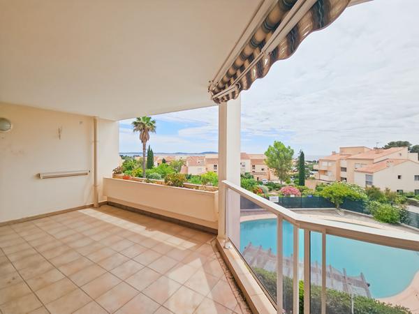 T4 Carqueiranne magnifique vue mer résidence sécurisée avec piscine