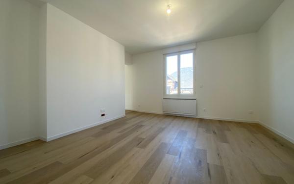 Appartement à louer    3 pièces •  Damville