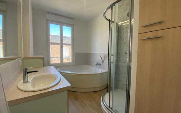 Appartement à louer    3 pièces •  Damville