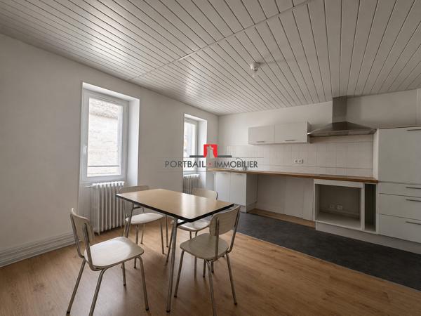 APPARTEMENT 3 PIECES LUMINEUX ET SPACIEUX AVEC TERRASSE