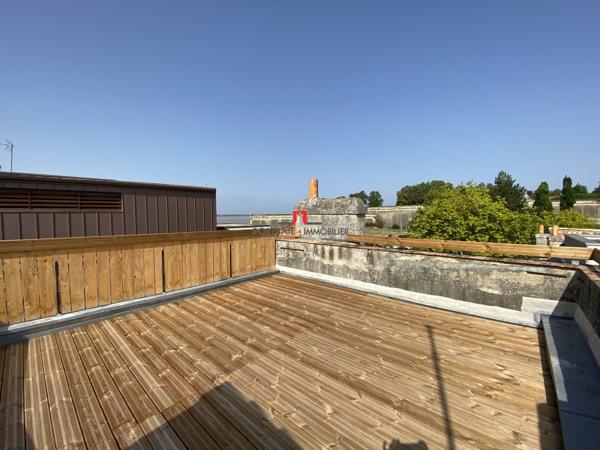 APPARTEMENT 3 PIECES LUMINEUX ET SPACIEUX AVEC TERRASSE
