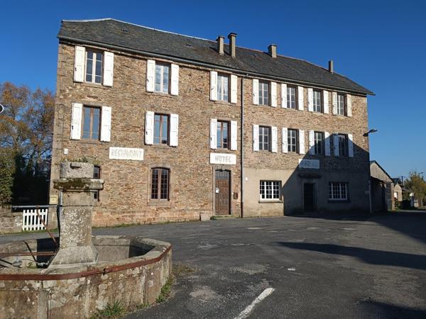 Immeuble commercial - Salles-Curan Salles curan