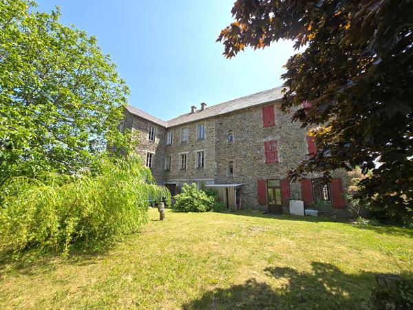 Immeuble commercial - Salles-Curan Salles curan