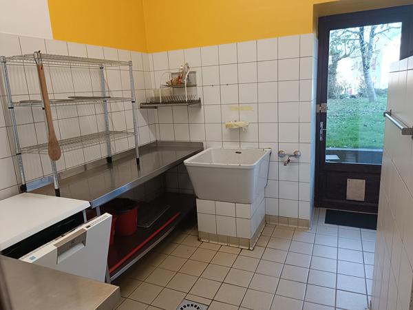 Immeuble commercial - Salles-Curan Salles curan