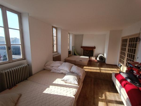 Immeuble commercial - Salles-Curan Salles curan