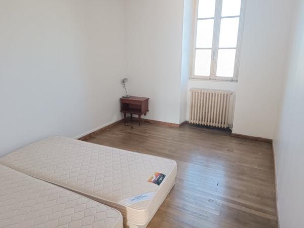 Immeuble commercial - Salles-Curan Salles curan