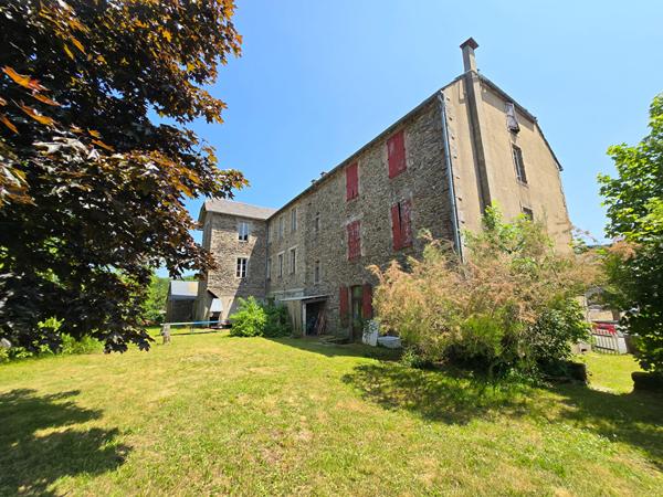 Immeuble commercial - Salles-Curan Salles curan