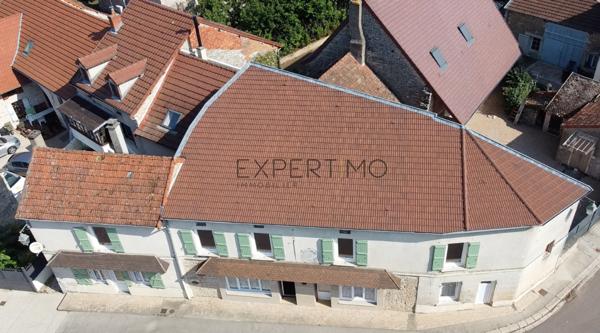 Laives (71240) Spécial investisseurs : grande maison avec potentiel de division à Laives