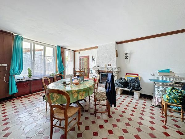 Laives (71240) Spécial investisseurs : grande maison avec potentiel de division à Laives