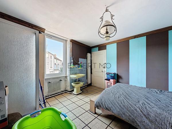 Laives (71240) Spécial investisseurs : grande maison avec potentiel de division à Laives