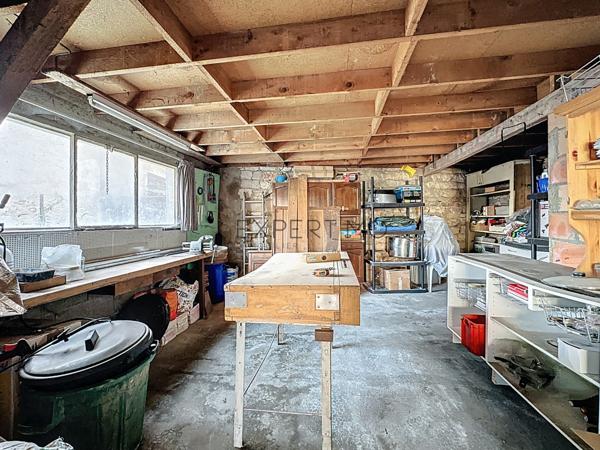 Laives (71240) Spécial investisseurs : grande maison avec potentiel de division à Laives