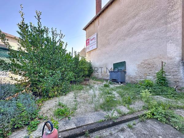 Laives (71240) Spécial investisseurs : grande maison avec potentiel de division à Laives