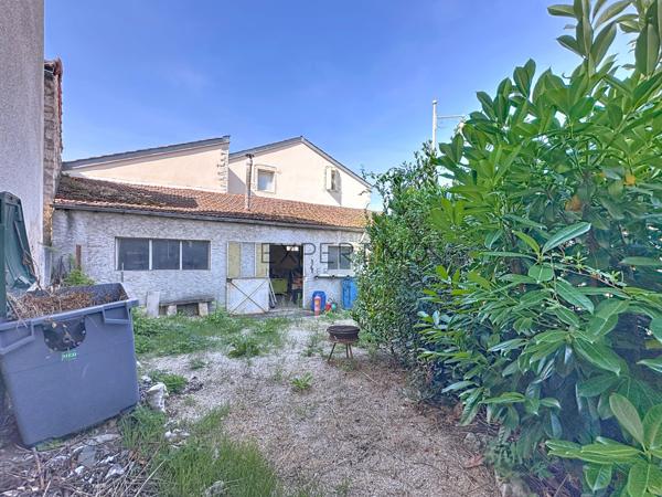 Laives (71240) Spécial investisseurs : grande maison avec potentiel de division à Laives