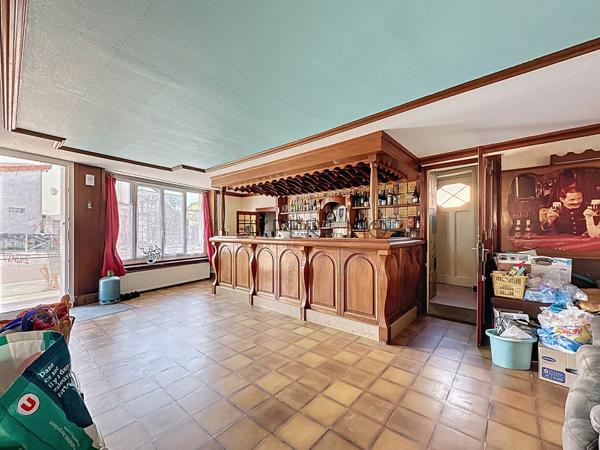 Laives (71240) Spécial investisseurs : grande maison avec potentiel de division à Laives